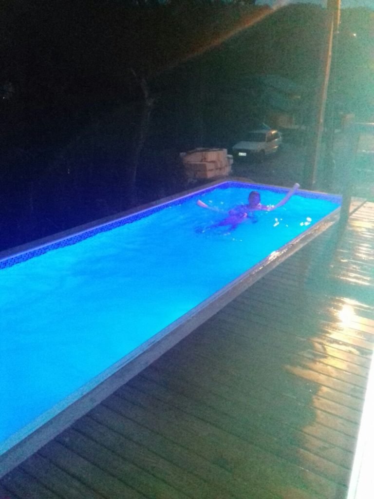 Serviços de piscinas de concreto, vinil e fibra Serviços de piscinas de concreto, vinil e fibra
