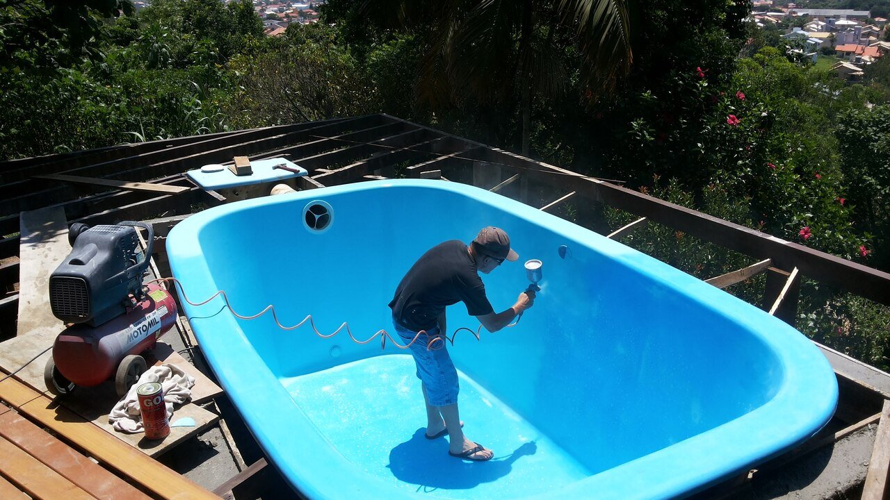Serviços de piscinas de concreto, vinil e fibra