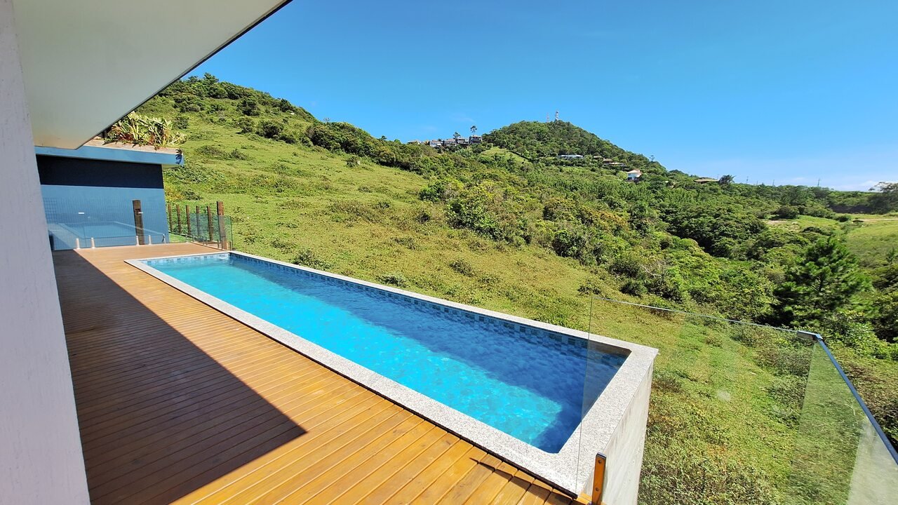 Serviços de piscinas de concreto, vinil e fibra