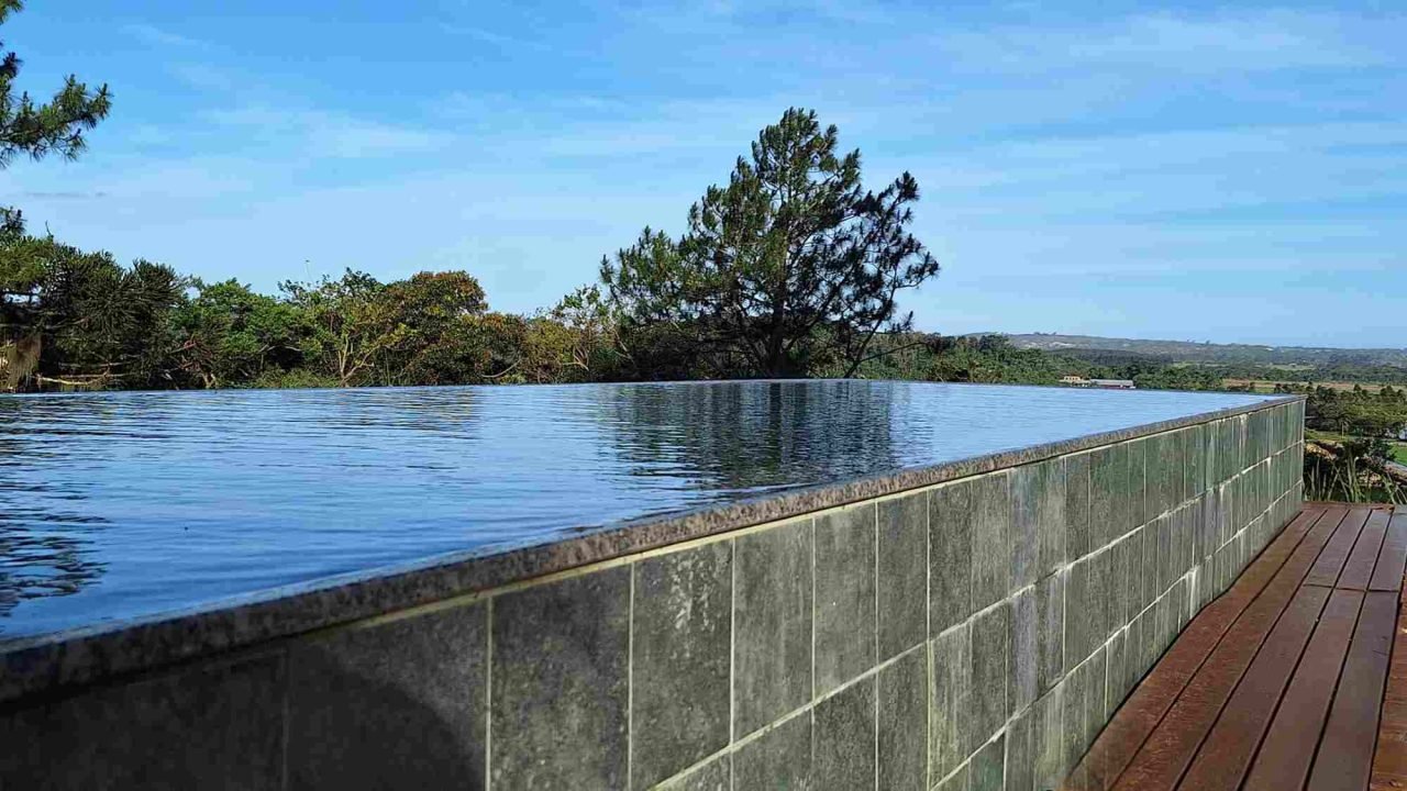 Serviços de piscinas de concreto, vinil e fibra Serviços de piscinas de concreto, vinil e fibra