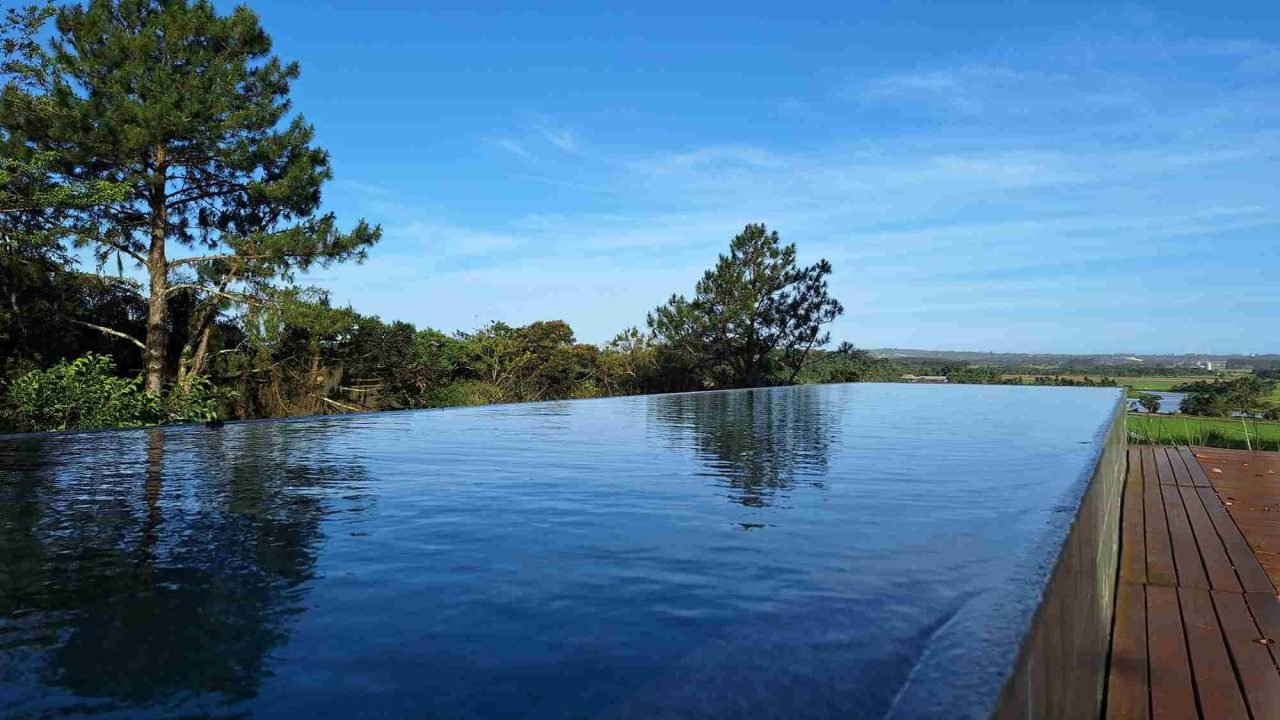 Serviços de piscinas de concreto, vinil e fibra Serviços de piscinas de concreto, vinil e fibra