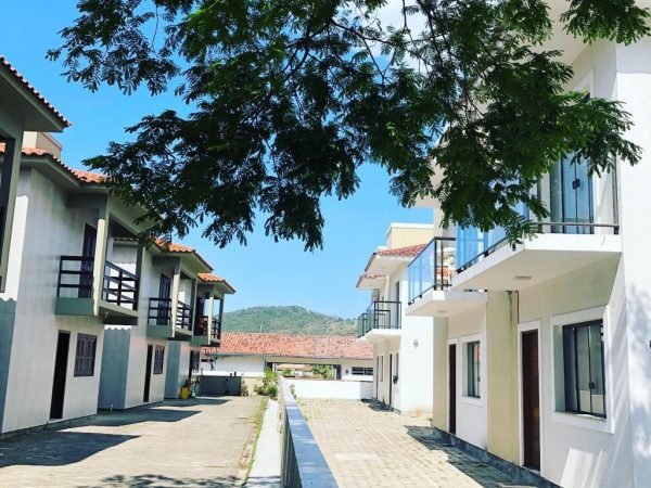 Sobrado a venda em Garopaba com 2 dormitórios!