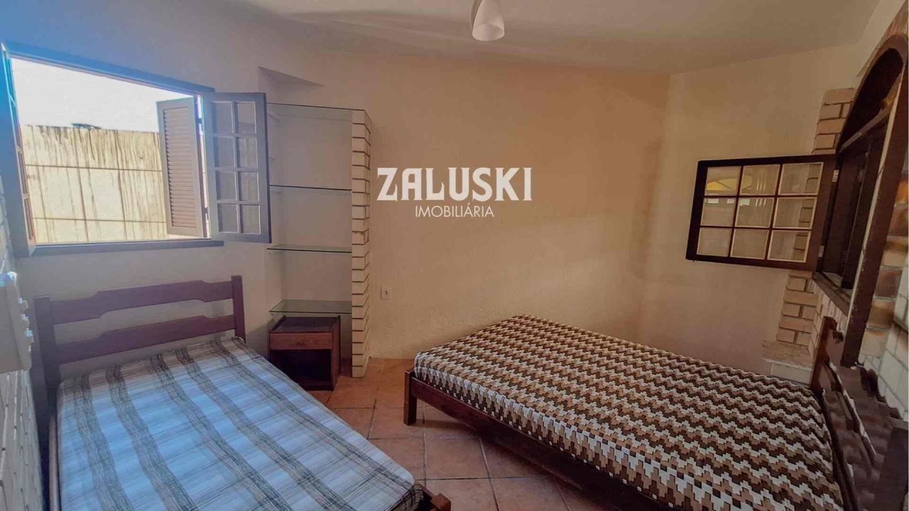 Casa a venda em Garopaba vista para o mar