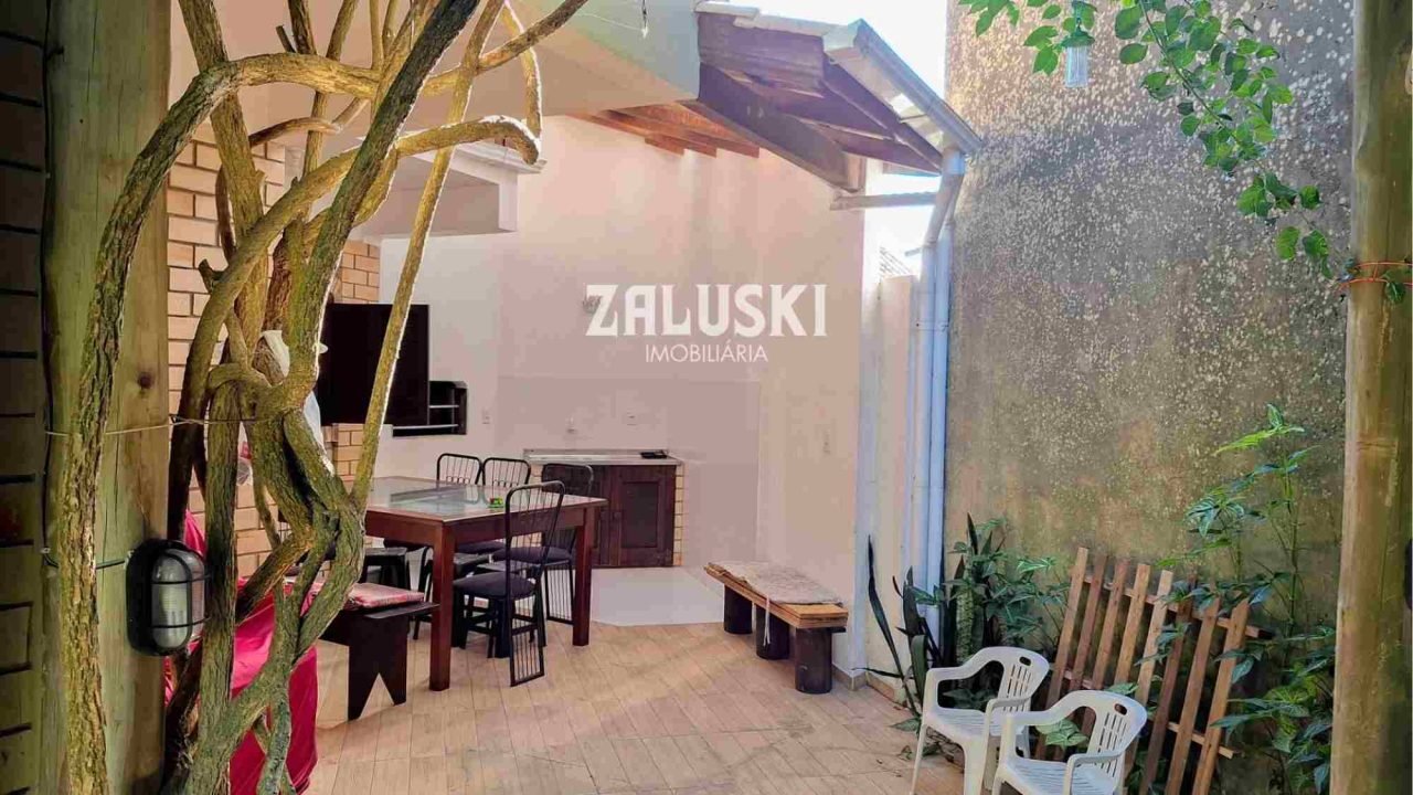 Casa a venda em Garopaba vista para o mar