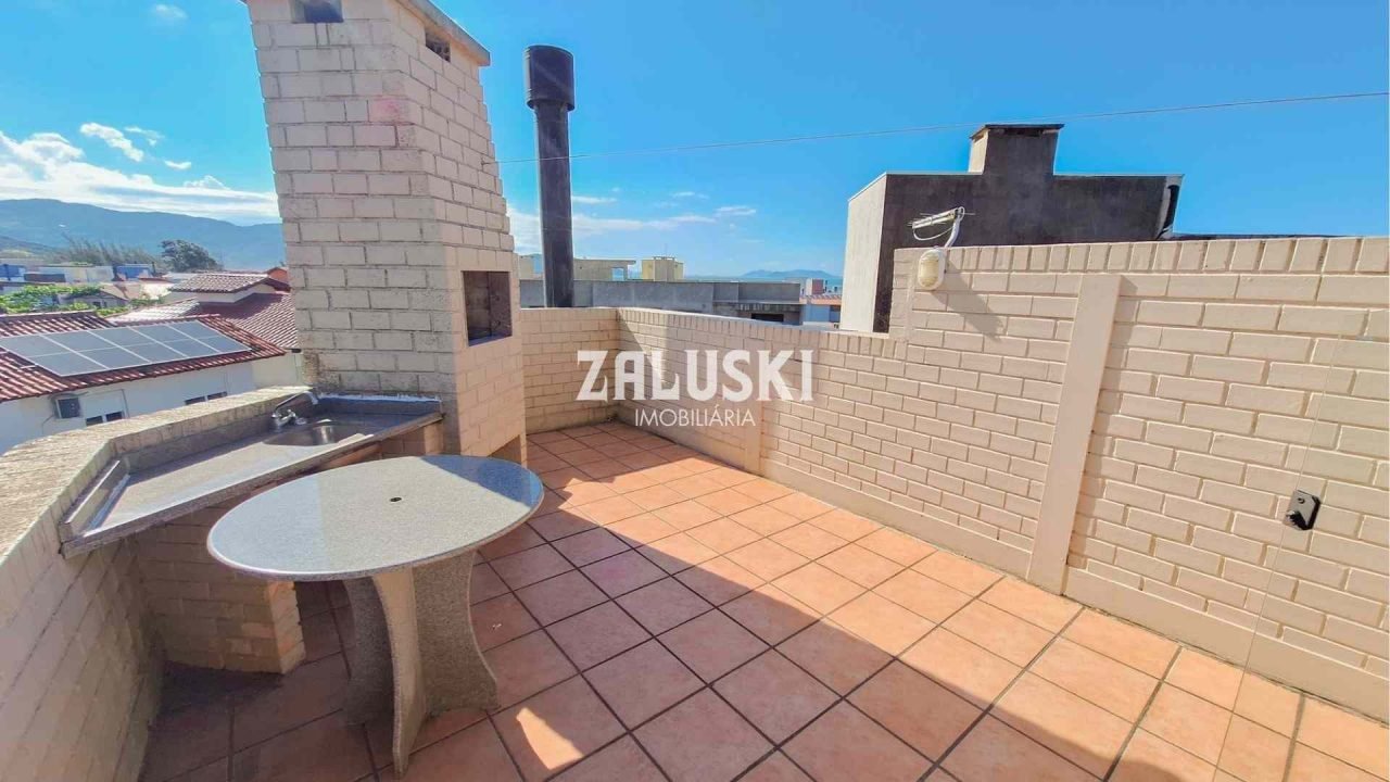 Casa a venda em Garopaba vista para o mar