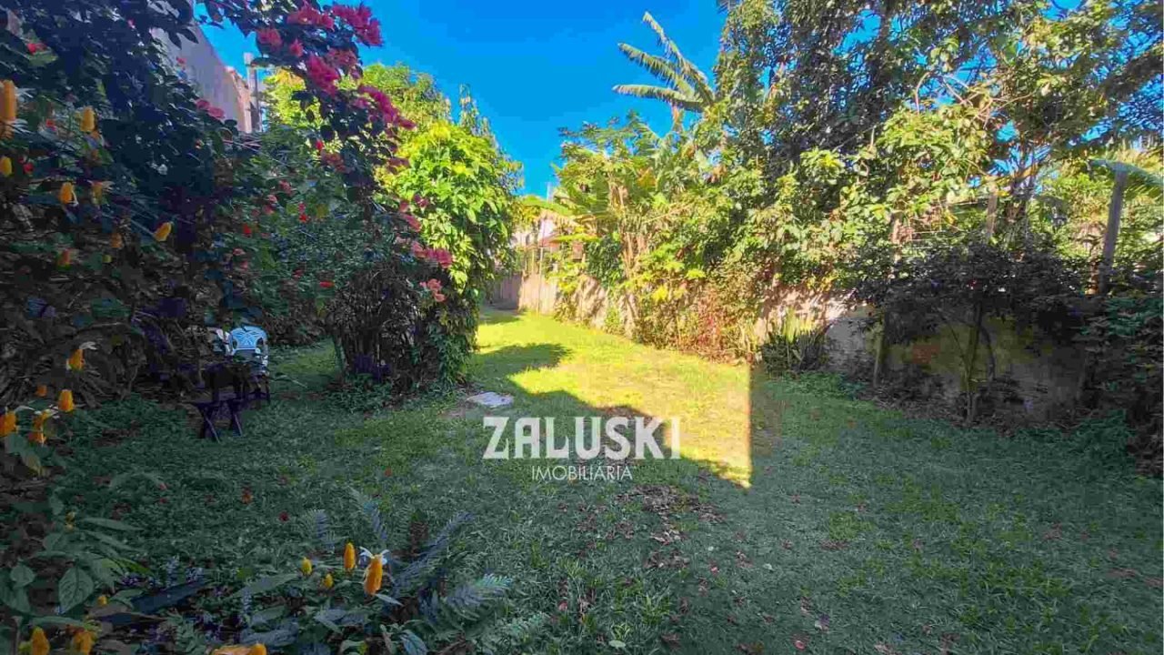 Casa a venda em Garopaba vista para o mar