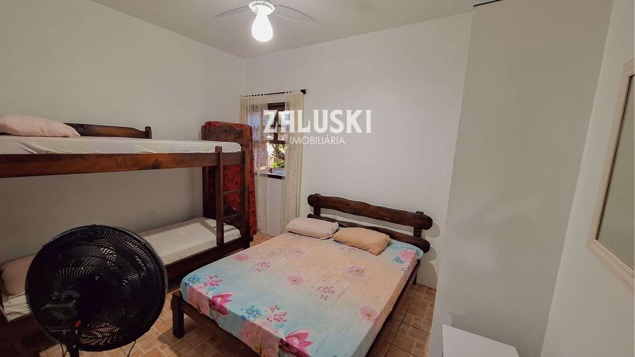 Casa a venda em Garopaba vista para o mar