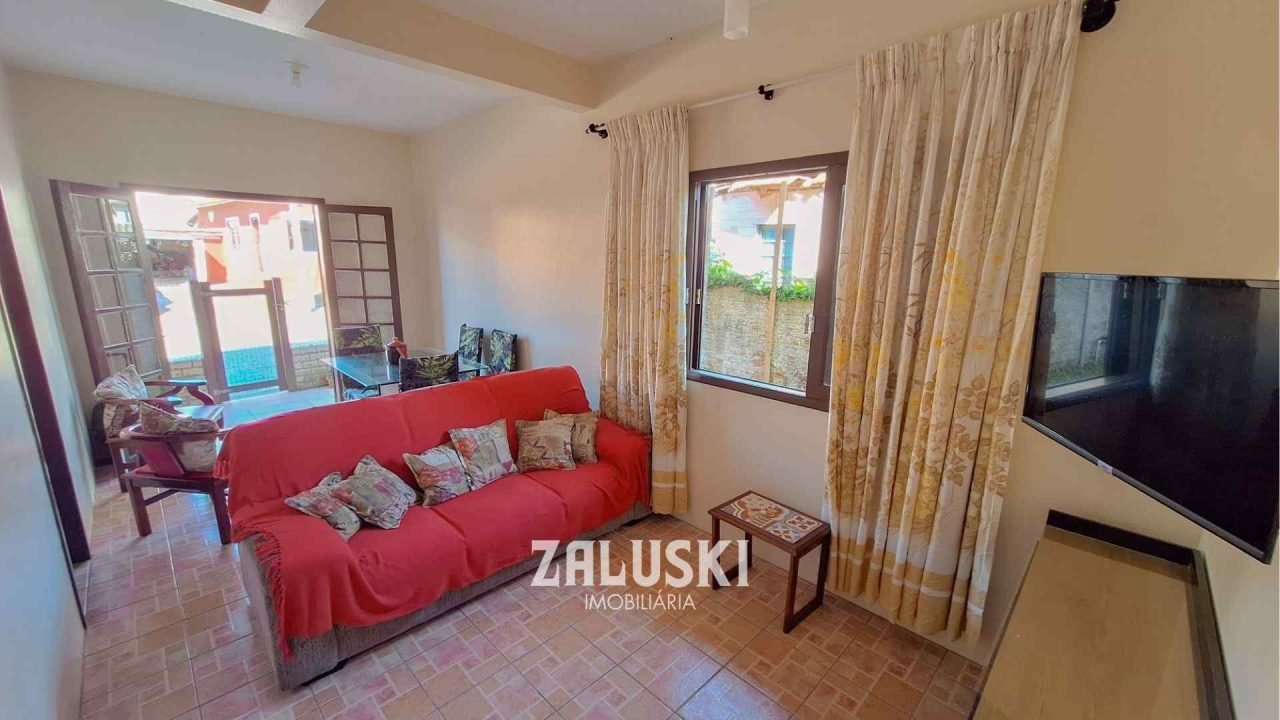 Casa a venda em Garopaba vista para o mar