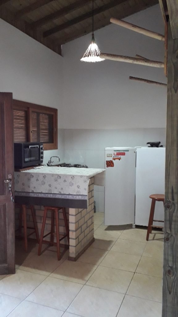 Pousada na Praia do Rosa a venda, uma quadra do tigre asiático!