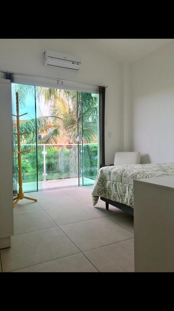 Casa a venda próximo da praia do centro de Garopaba! (96m²) Casa a venda próximo da praia do centro de Garopaba! (96m²)