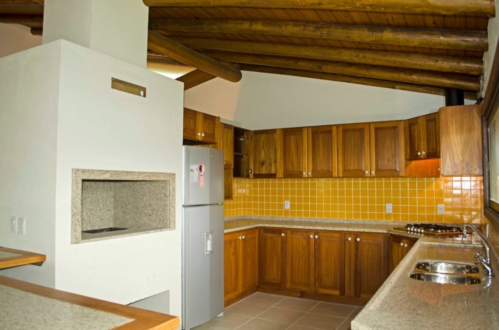 Vigia, Garopaba/SC – Casa a venda na praia (350m²)