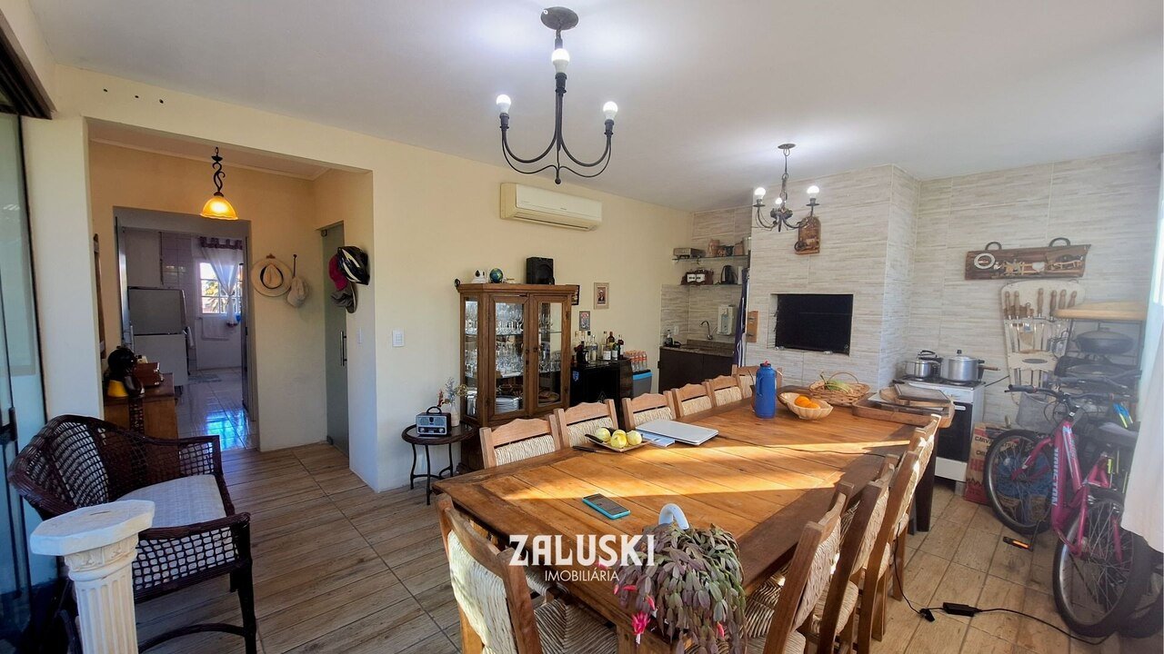 Village: Casa à venda em Garopaba (360m²)