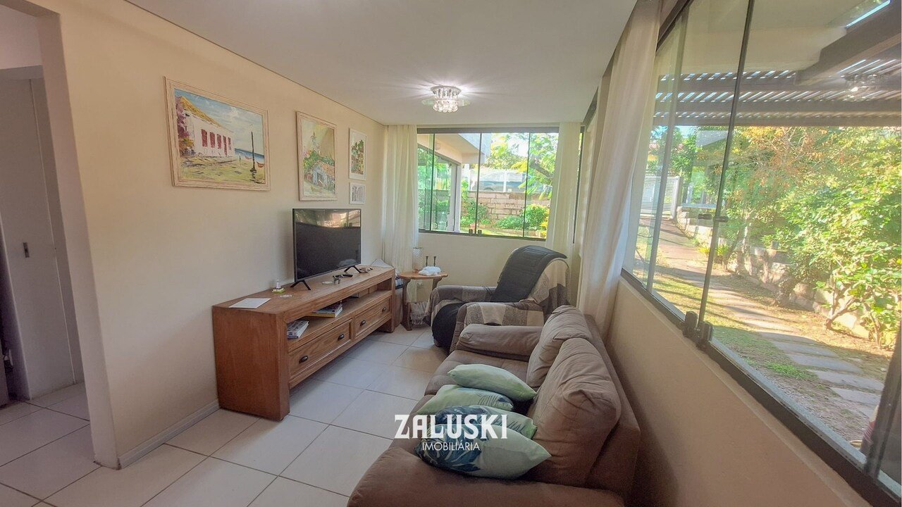 Village: Casa à venda em Garopaba (360m²)