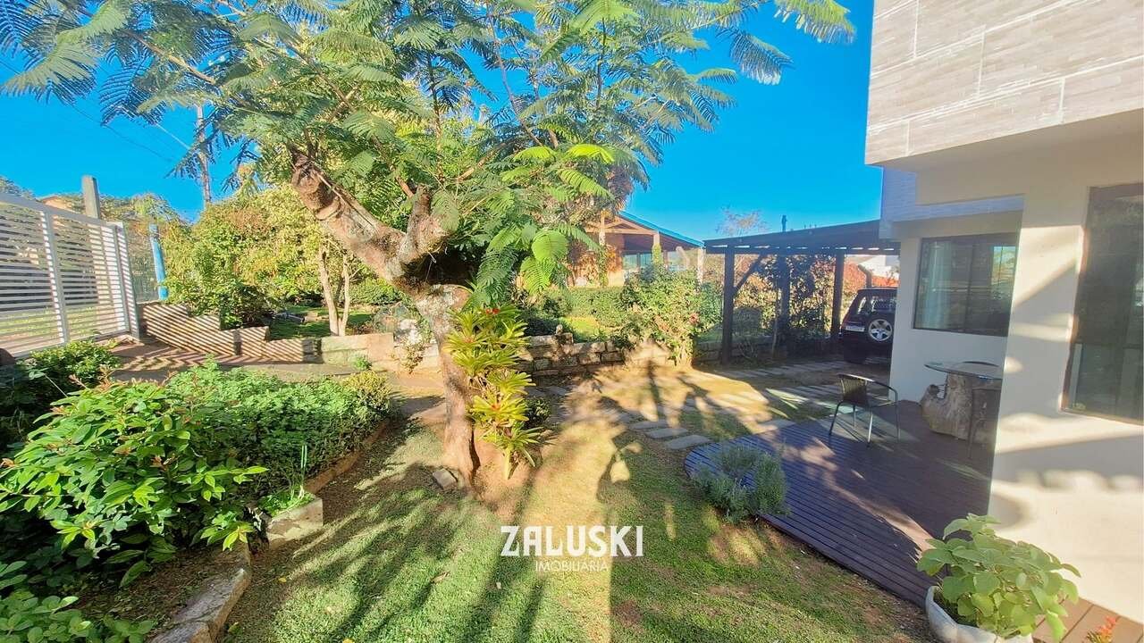 Village: Casa à venda em Garopaba (360m²)