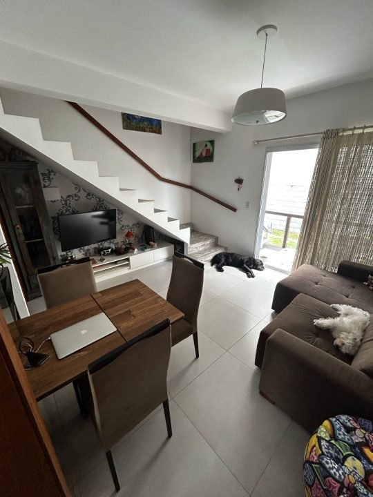 Sobrado a venda em Garopaba pertinho da praia!