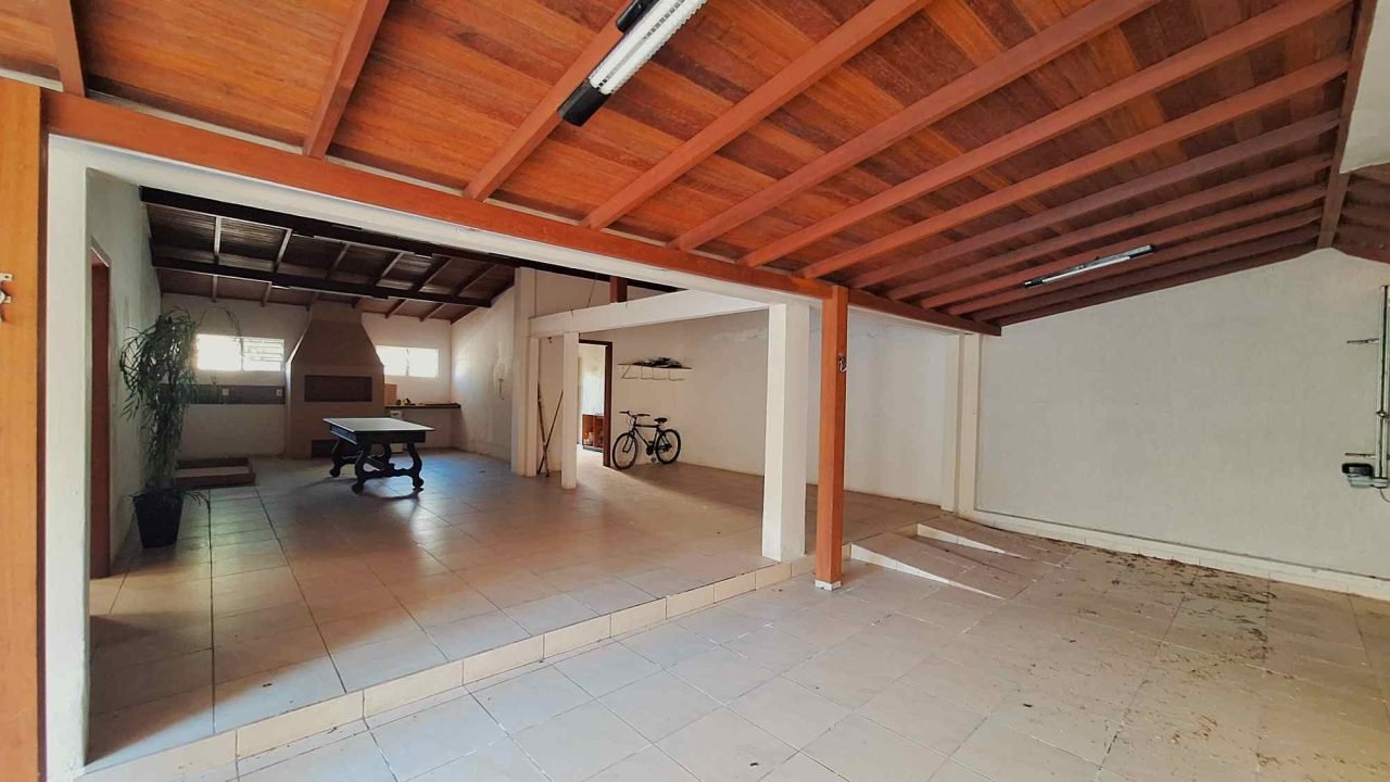 Casa com 5 dormitórios a venda em Garopaba