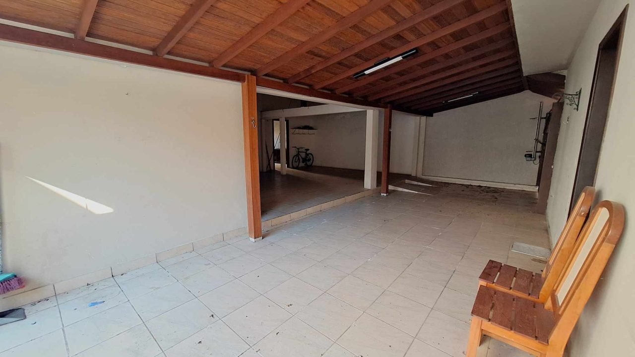 Casa com 5 dormitórios a venda em Garopaba