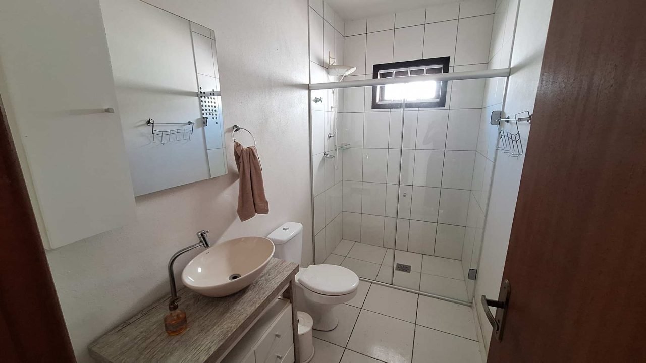 Casa com 5 dormitórios a venda em Garopaba