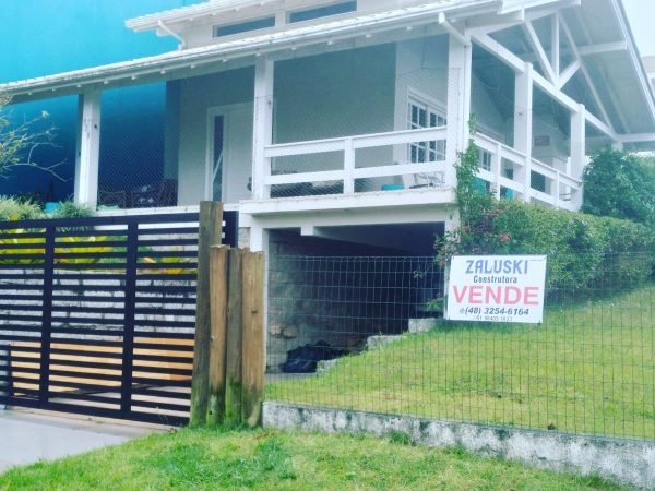 Casa em Garopaba próximo a praia (125,57m²)