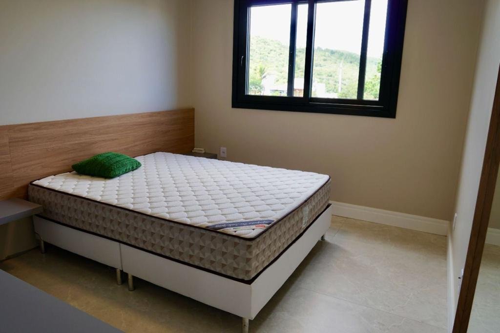 Imobiliária em Garopaba – Casa de alto padrão com linda vista!