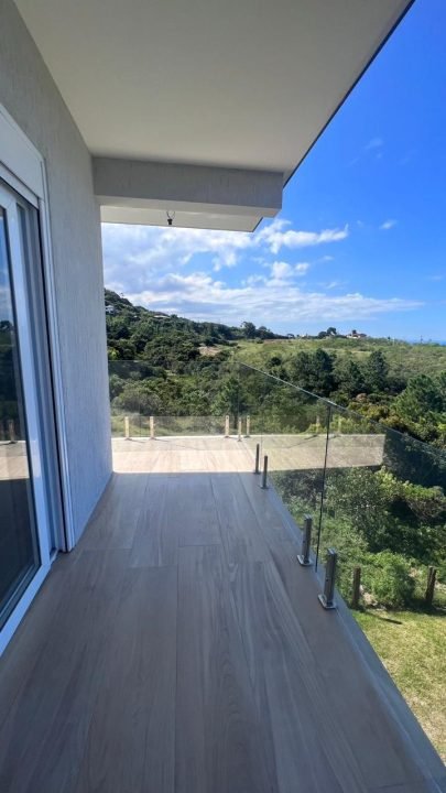 Casa em Garopaba com vista mar á venda! Casa em Garopaba com vista mar á venda!