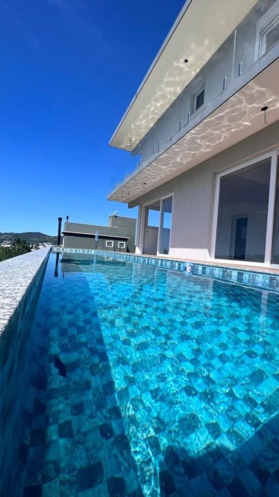 Casa em Garopaba com vista mar á venda! Casa em Garopaba com vista mar á venda!