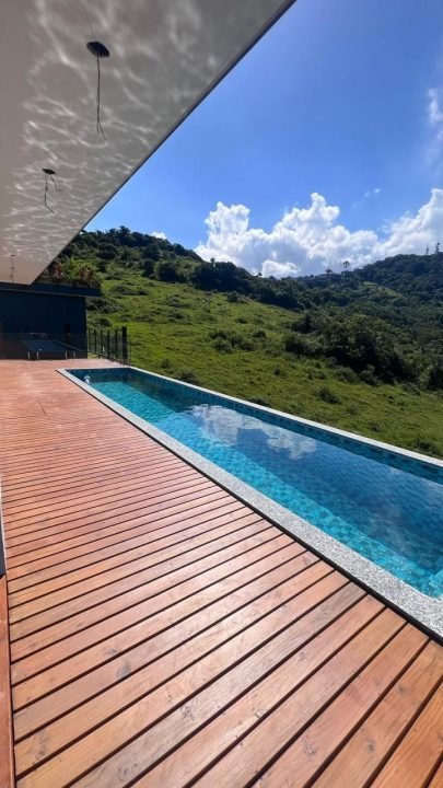 Casa em Garopaba com vista mar á venda! Casa em Garopaba com vista mar á venda!