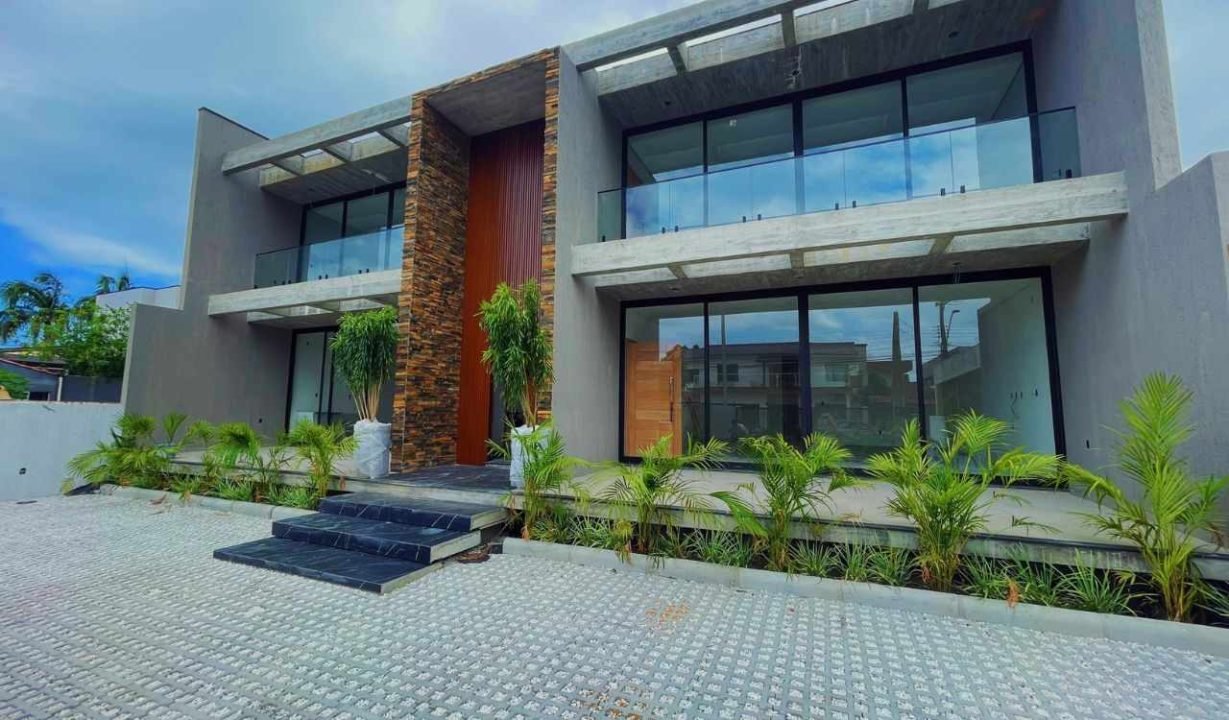 Apartamentos de alto padrão na Praia de Garopaba! Residencial Alexandrina (221,23m²)