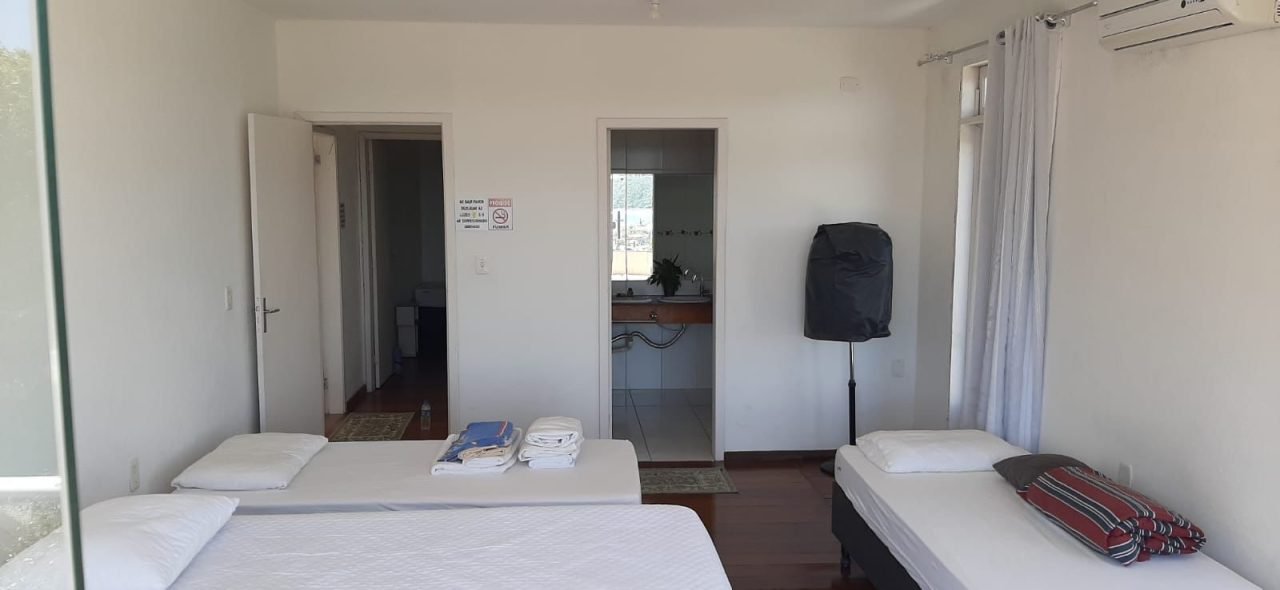 Casa com 4 dormitórios para aluguel temporada em Porto Belo! Casa com 4 dormitórios para aluguel temporada em Porto Belo!