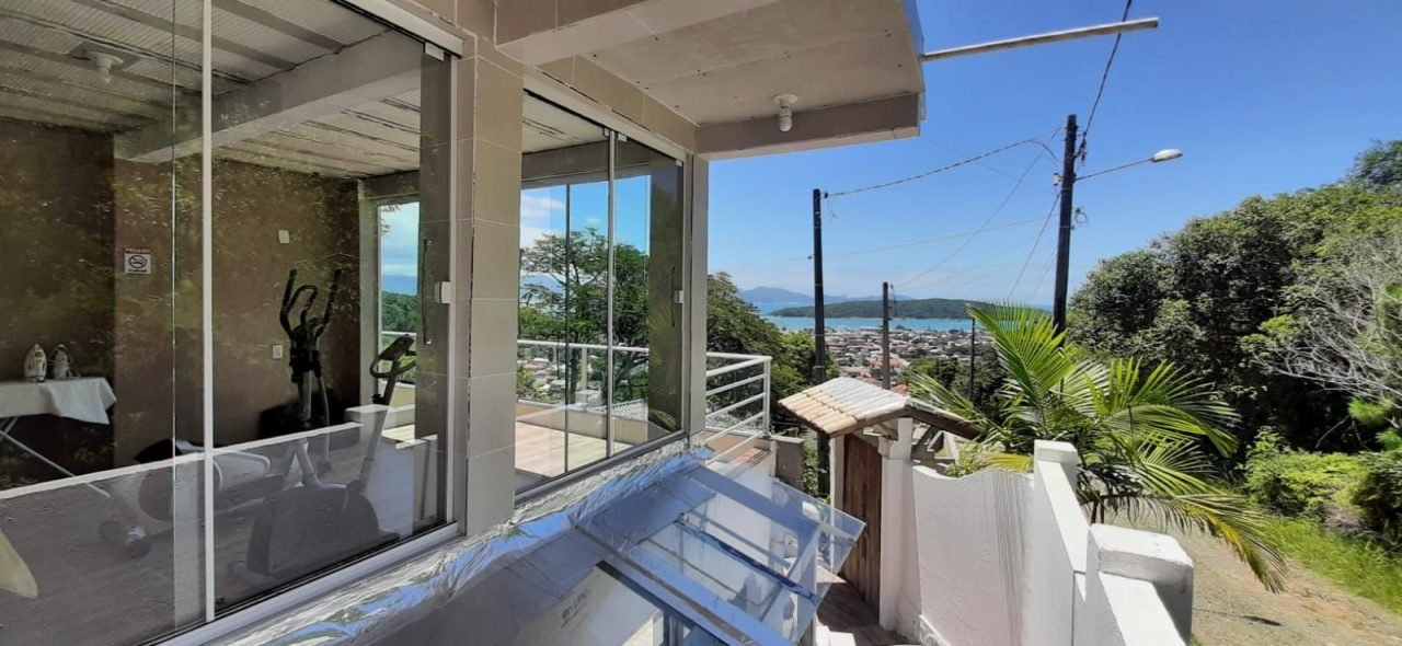 Casa com 4 dormitórios para aluguel temporada em Porto Belo! Casa com 4 dormitórios para aluguel temporada em Porto Belo!