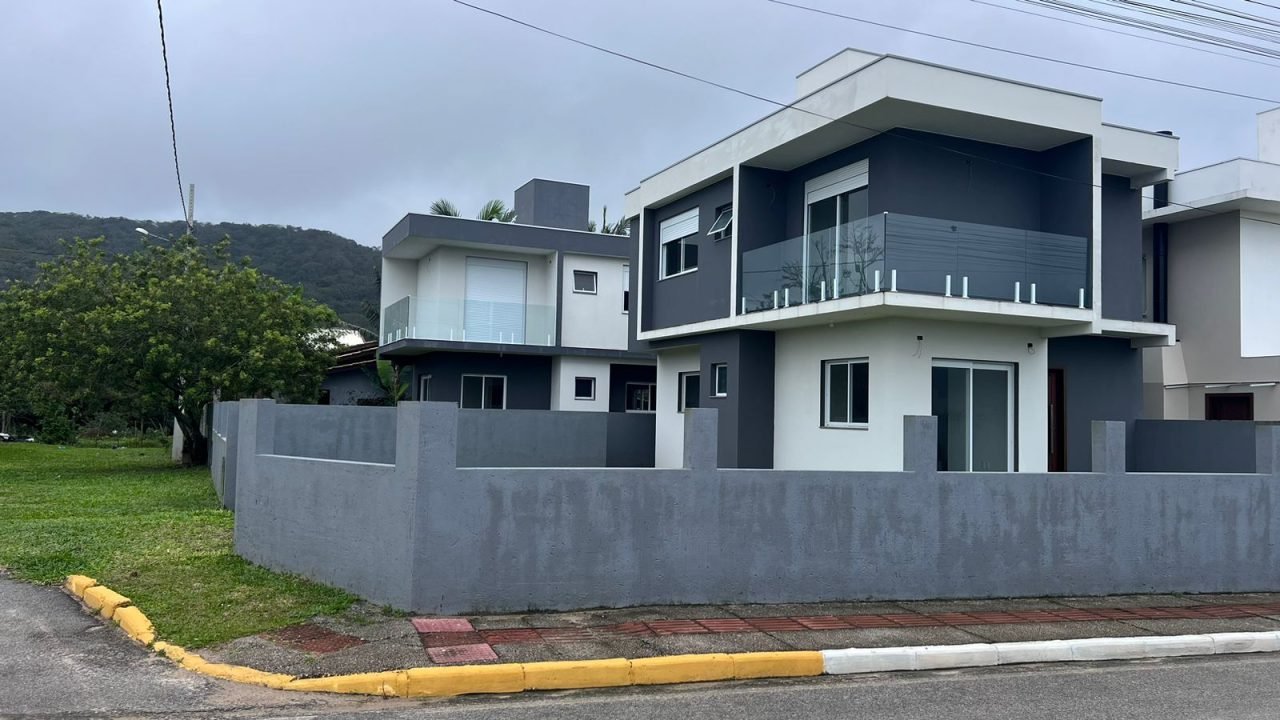 Sobrados à venda em Garopaba!
