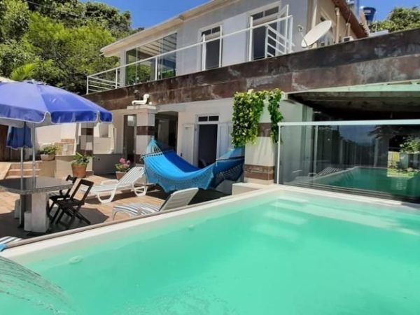 Casa com 4 dormitórios para aluguel temporada em Porto Belo!