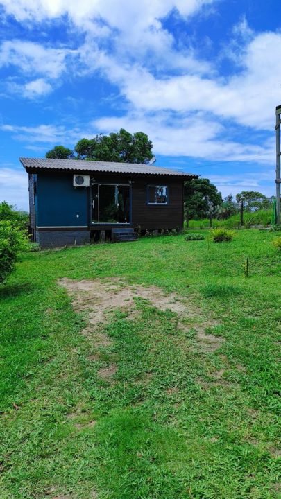 Casa pequena beira da lagoa em Imbituba, SC! (1.040m²)