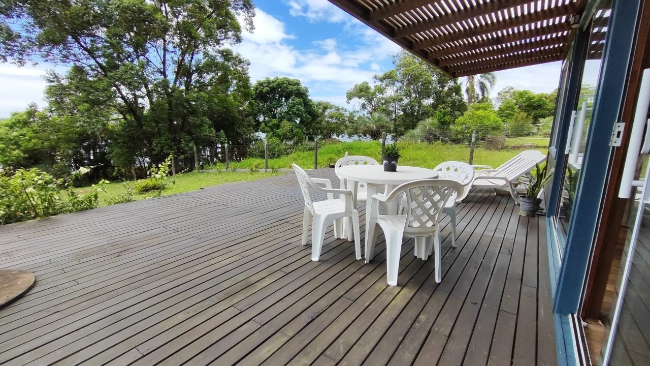 Casa pequena beira da lagoa em Imbituba, SC! (1.040m²)