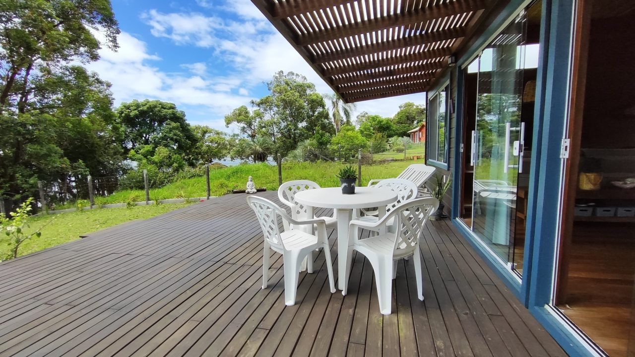 Casa pequena beira da lagoa em Imbituba, SC! (1.040m²)