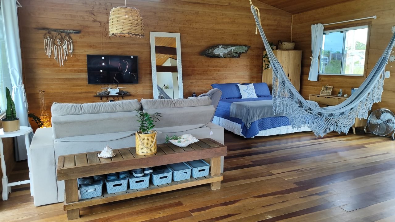 Casa pequena beira da lagoa em Imbituba, SC! (1.040m²)