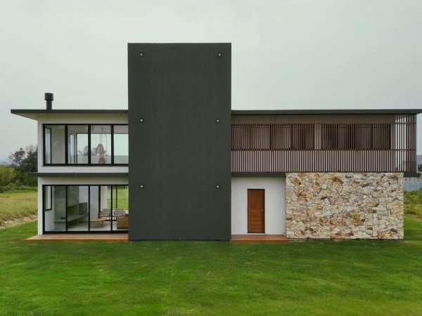 Construtora em Garopaba: Casa de alto padrão