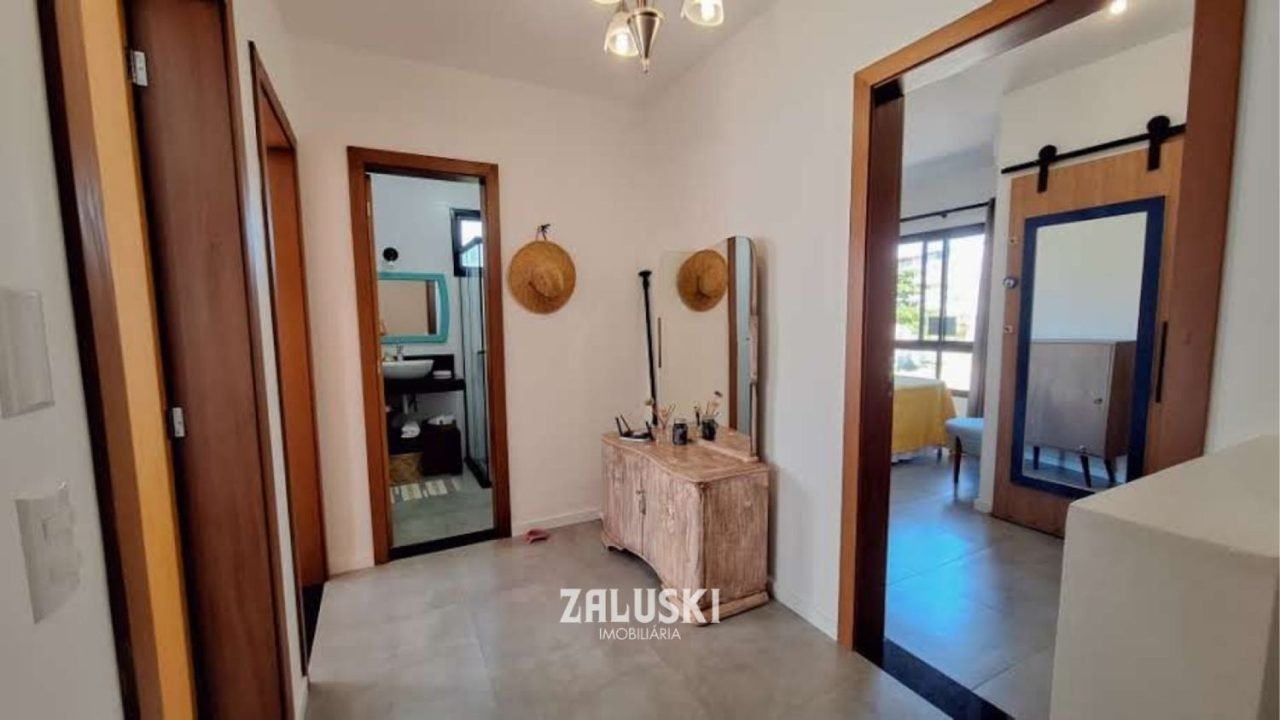 Casa à Venda no Residencial Jardim Panorâmico em Garopaba