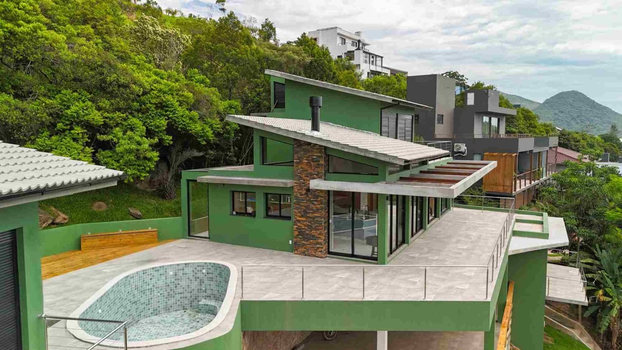 Construtora em Garopaba: Casa de Alto Padrão no bairro Siriú Construtora em Garopaba: Casa de Alto Padrão no bairro Siriú
