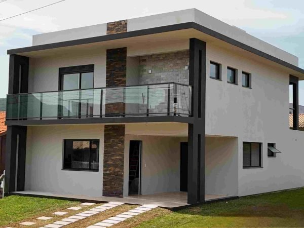 Construtora em Garopaba: Casa com 3 suítes!