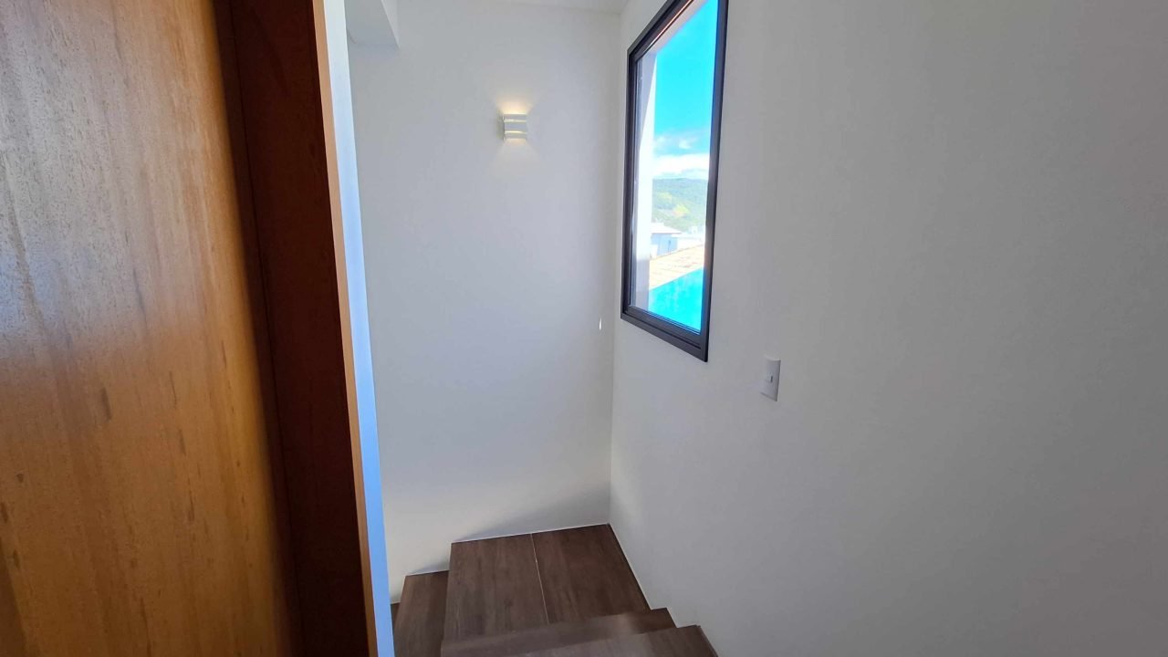 Construtora em Garopaba: Casa com 3 suítes!