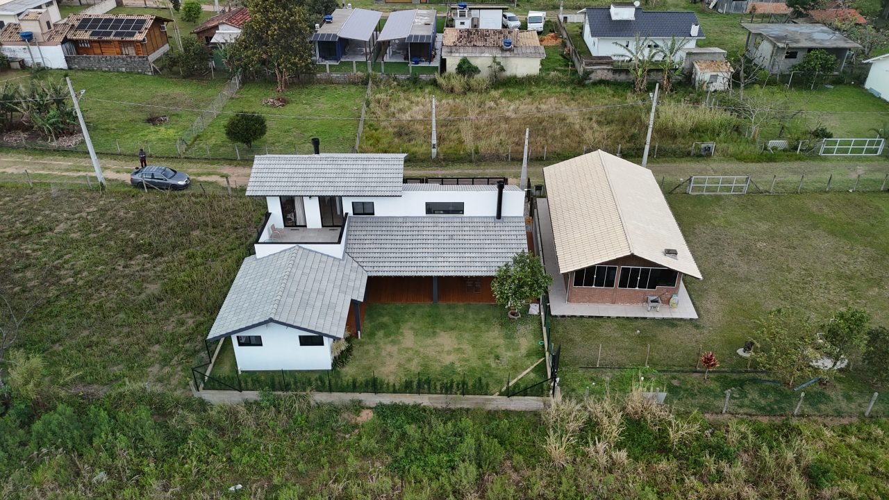 Construtora em Garopaba: Casa Moderna com Suíte Master