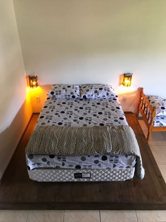 Pousada à venda no centrinho da Praia do Rosa SC!