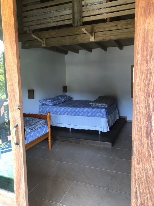 Pousada à venda no centrinho da Praia do Rosa SC!