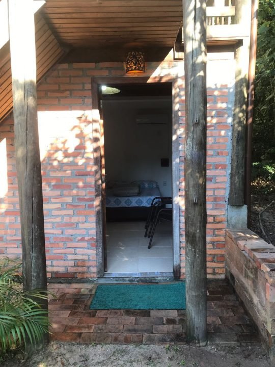 Pousada à venda no centrinho da Praia do Rosa SC!