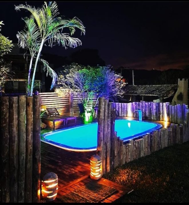 Pousada à venda no centrinho da Praia do Rosa SC!