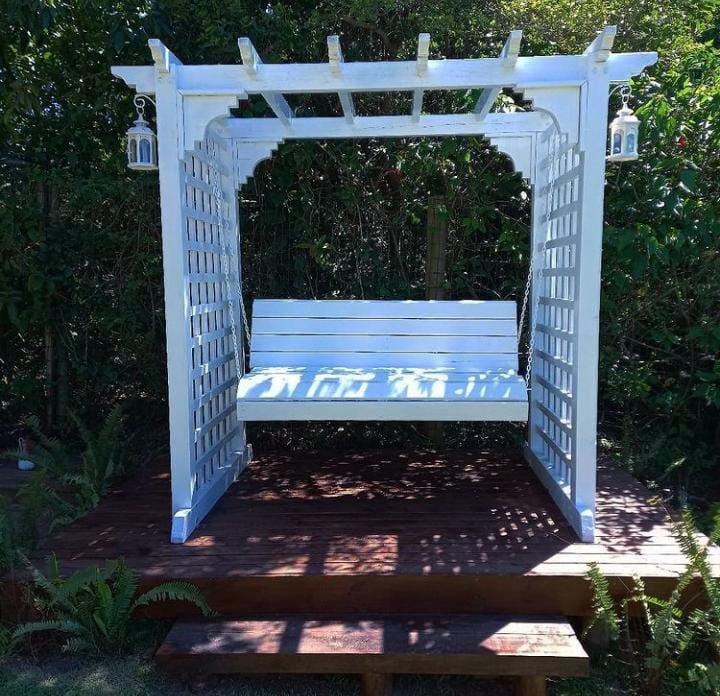 Pousada à venda no centrinho da Praia do Rosa SC!