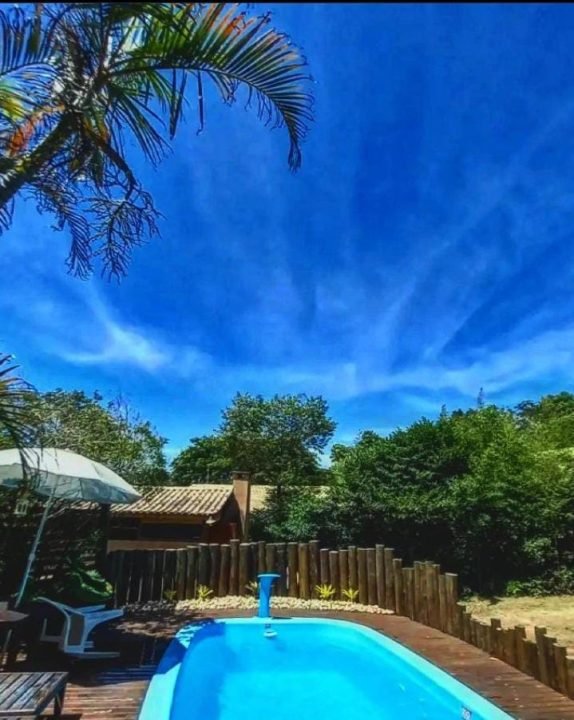 Pousada à venda no centrinho da Praia do Rosa SC!