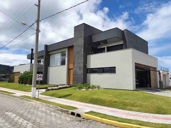 Casa de Alto padrão à venda em Garopaba (460m²)