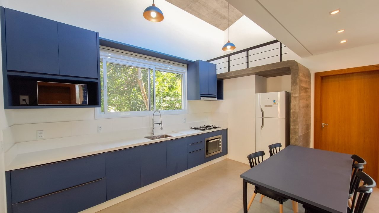 Construtora em Garopaba: Casa com design único no bairro Costa do Macacu Construtora em Garopaba: Casa com design único no bairro Costa do Macacu
